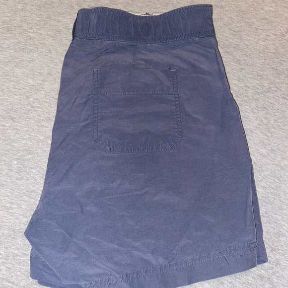 Shorts - Picture 2 of 3